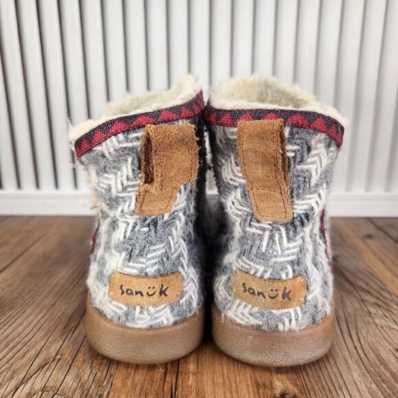 Womens 6 SANUK Nice Bootah Gray Boho Casual Slippers Knit Ankle Booties Boots - Picture 4 of 10